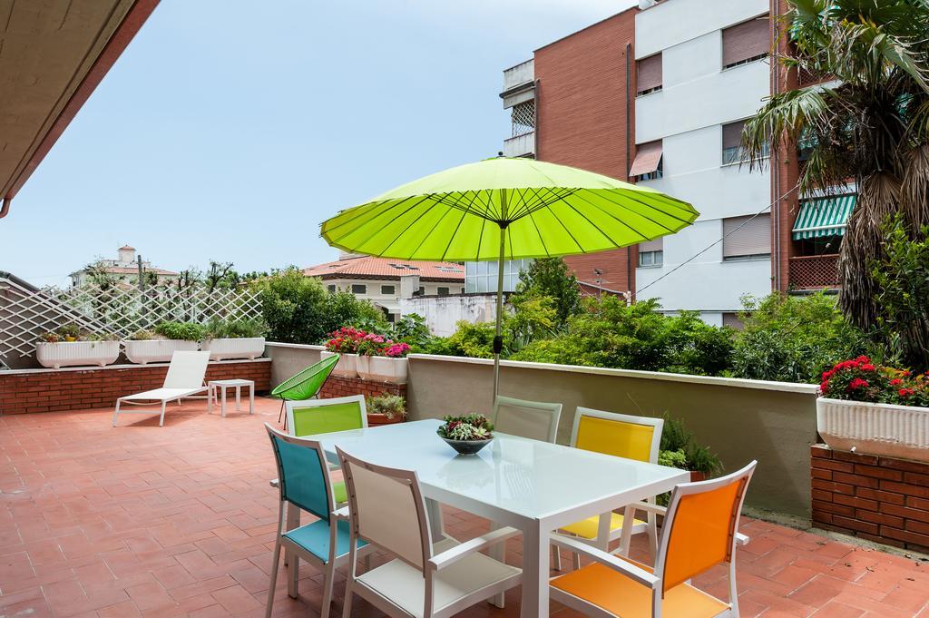 Il Parco Apartments Marina di Massa Bagian luar foto